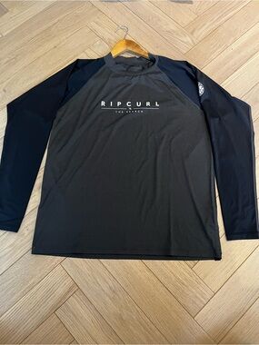 Rip Curl Men’s Black Long Sleeve Rash Guard with White Logo